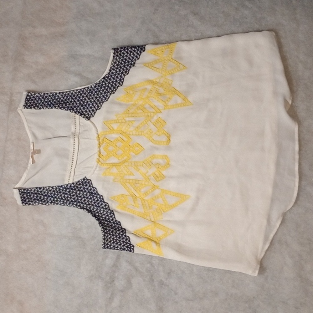 Skies Are Blue Geometric Pattern Top
